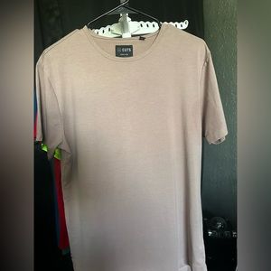 CUTS CLOTHING CURVE HEM TSHIRT LIKE NEW!! COLOR:MOUNTAIN MIST